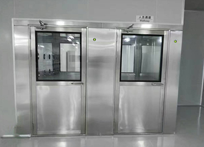 【風淋室】通往潔凈區域的  【風淋室】通往潔凈區域的